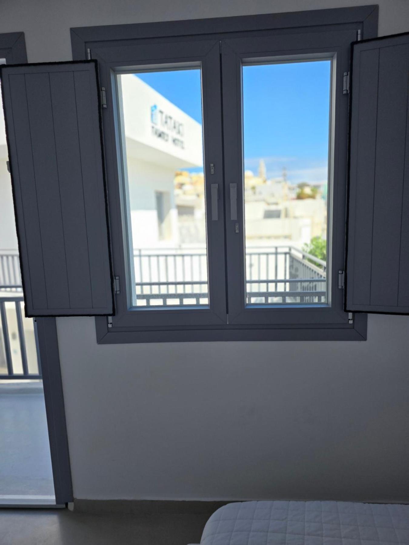 Tataki Family Hotel Fira  Exterior foto