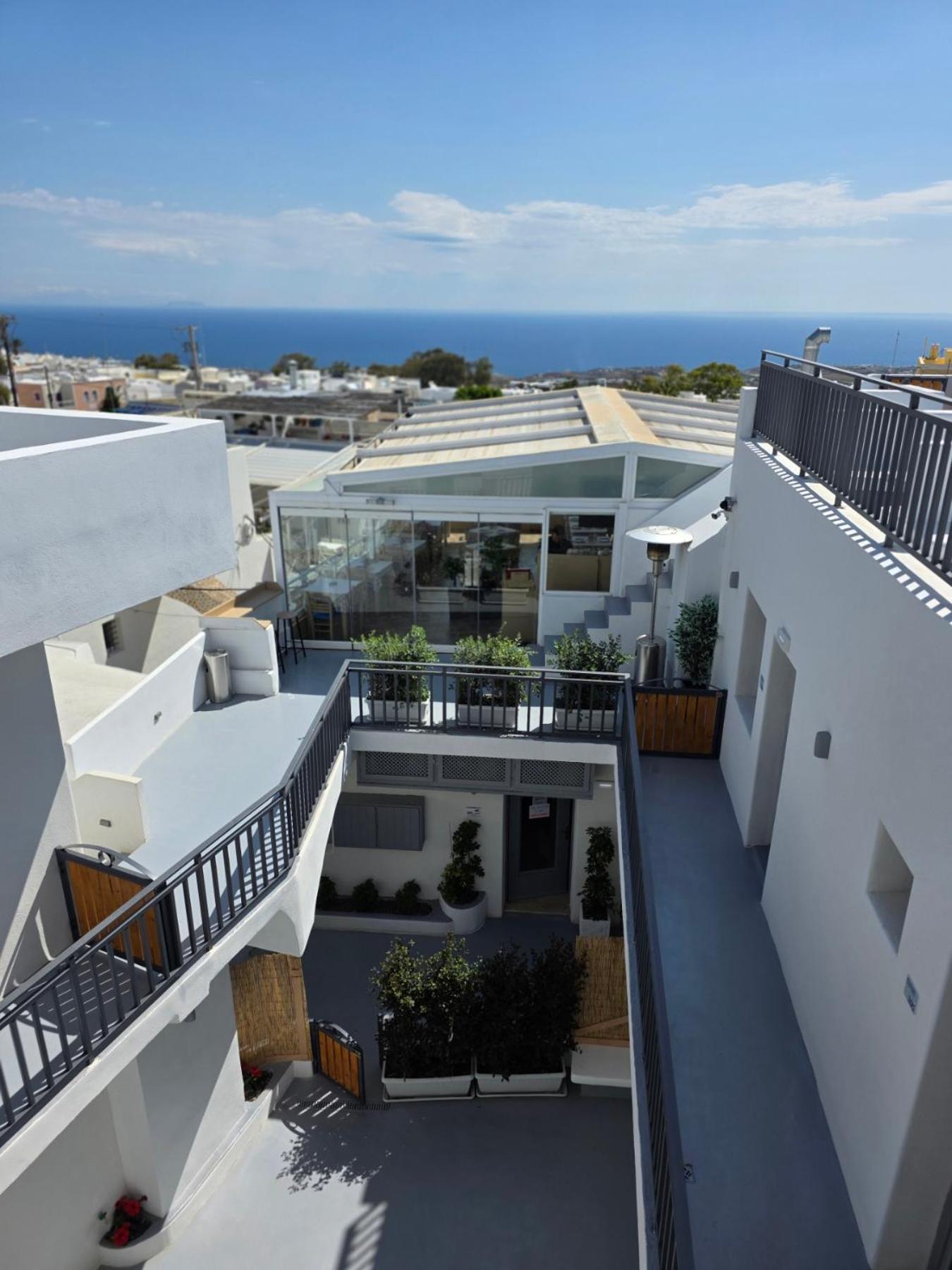 Tataki Family Hotel Fira  Exterior foto